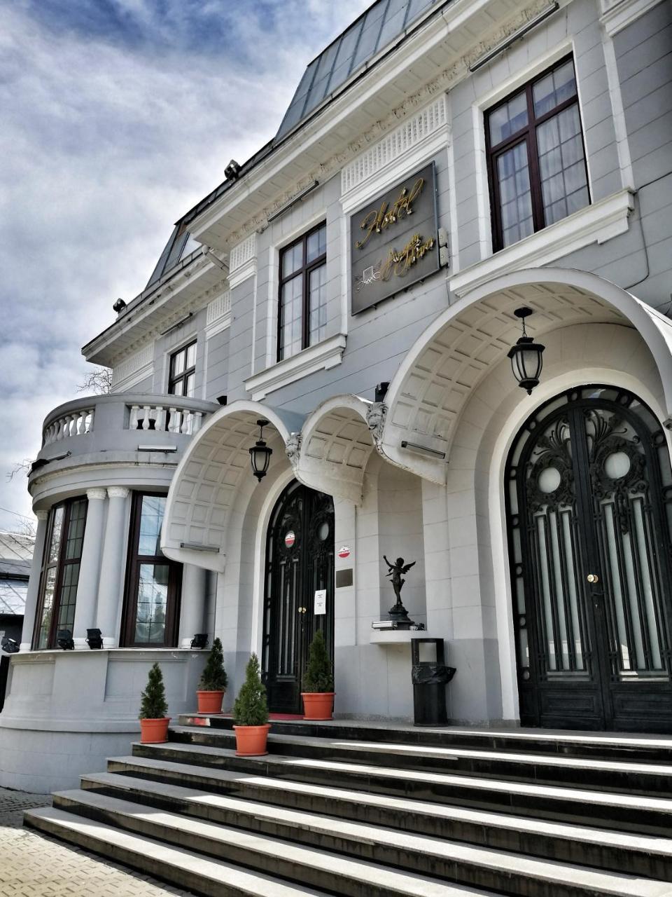 Hotel Angelo D'Oro Ploieşti Eksteriør billede